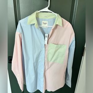 BRAND NEW Abercrombie oversized color block blouse size small